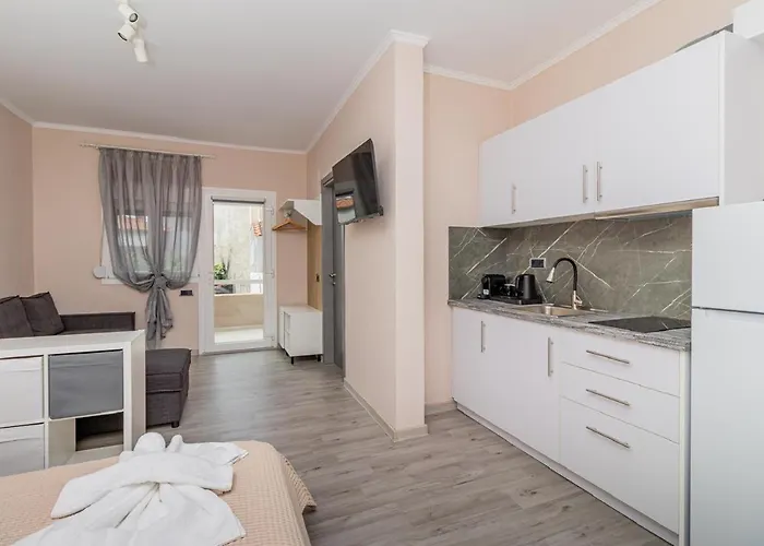 Del Mar Sithonia Studios&apartments Hotel de apartamente 3*